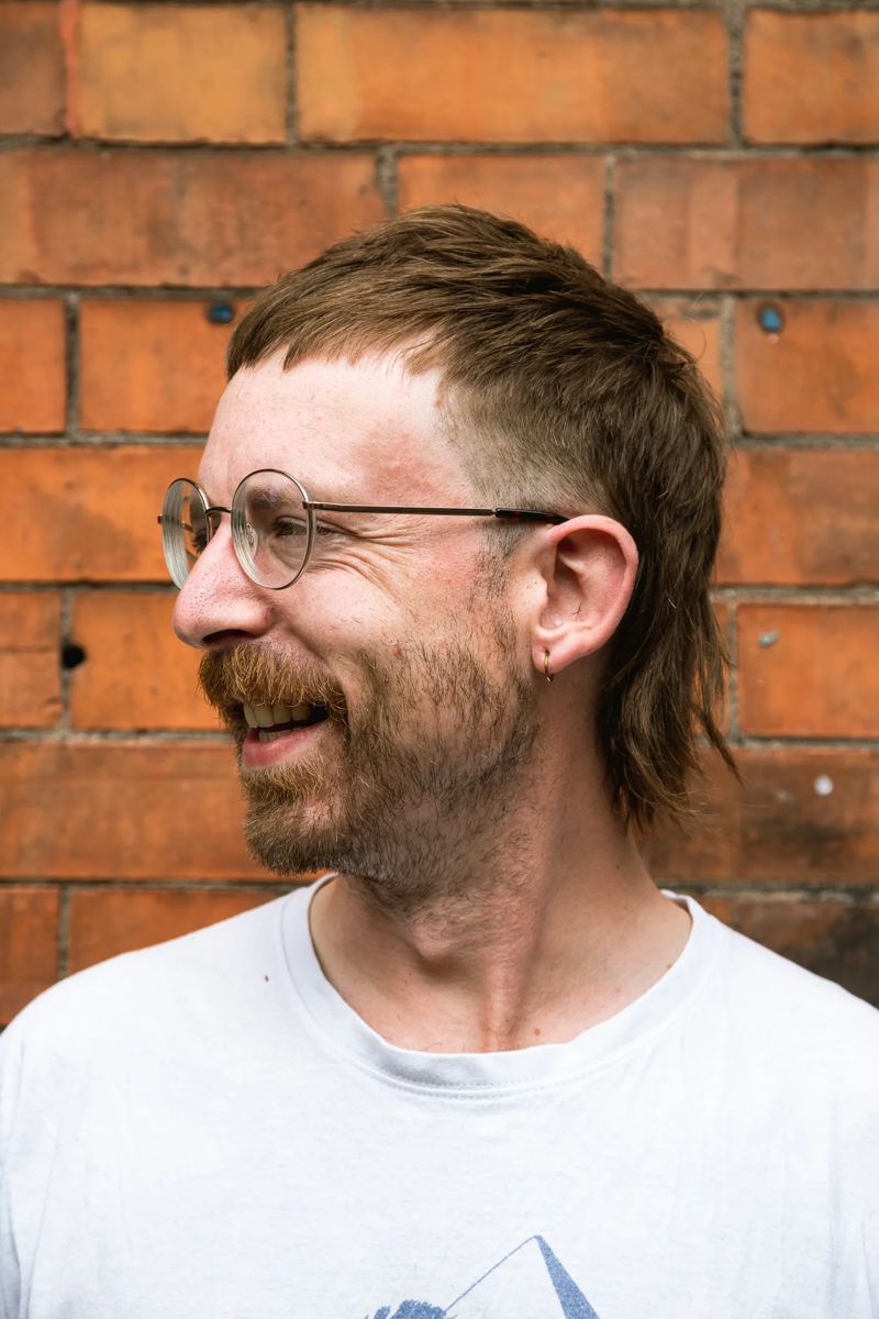 Modern mullet with a short fringe